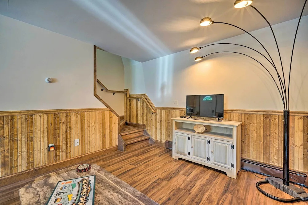 Bolton Landing Romantic Getaway for two