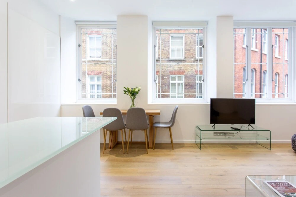 2 Bed 2 Bath Apartment Off Regent Street