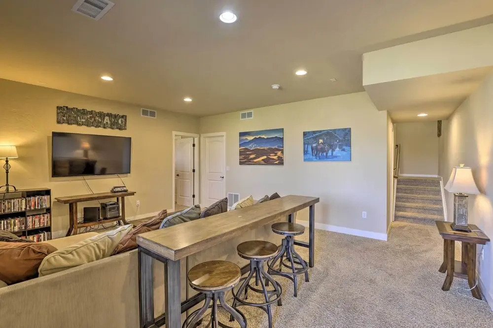 Deluxe Granby Ranch Hillside Home: Private Hot Tub