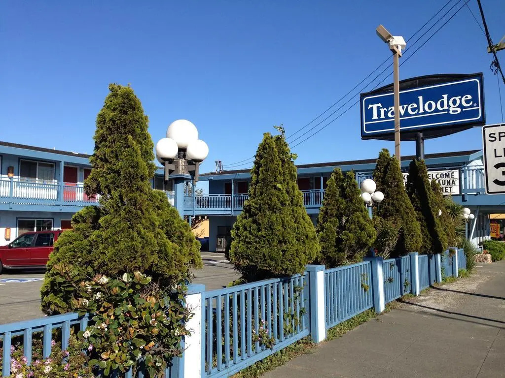Redwood Inn