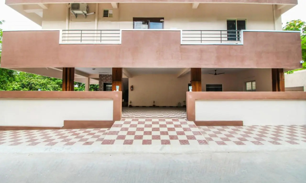 Itsy Hotels Riyas Grand