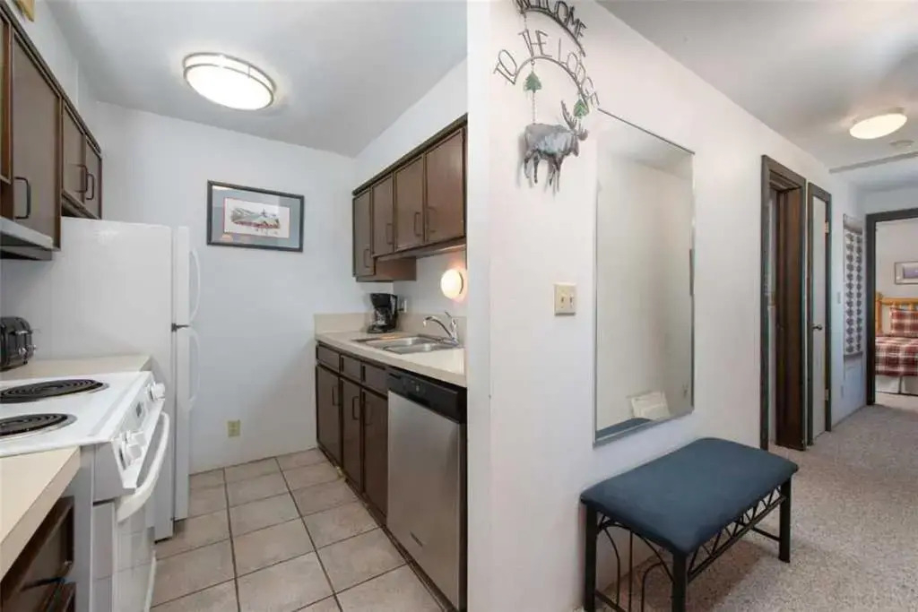 Ten Sleep - 2BR Condo #A-2 - LLH 63284