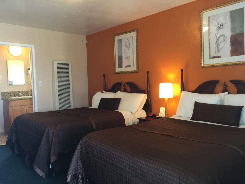 SurfSide Stay