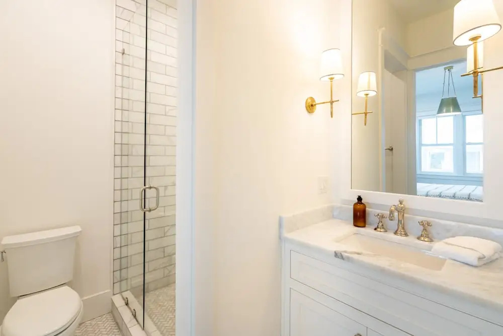 Marlin by Avantstay Beachfront Mansion w/ 10 Bdrs & Multiple Living Spaces & Kitchens!