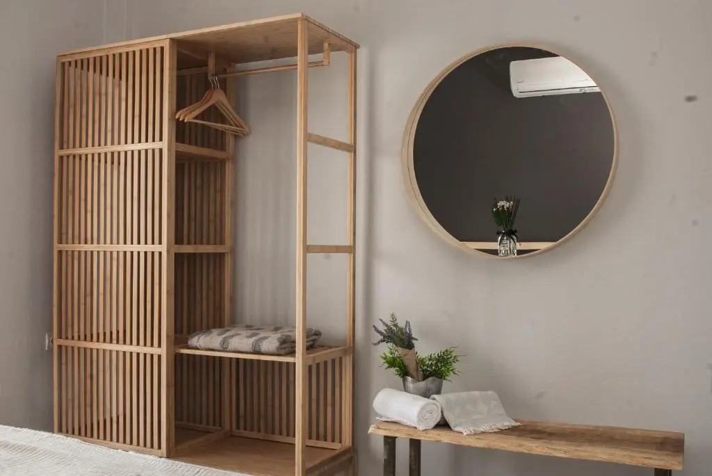 Olybos Suite
