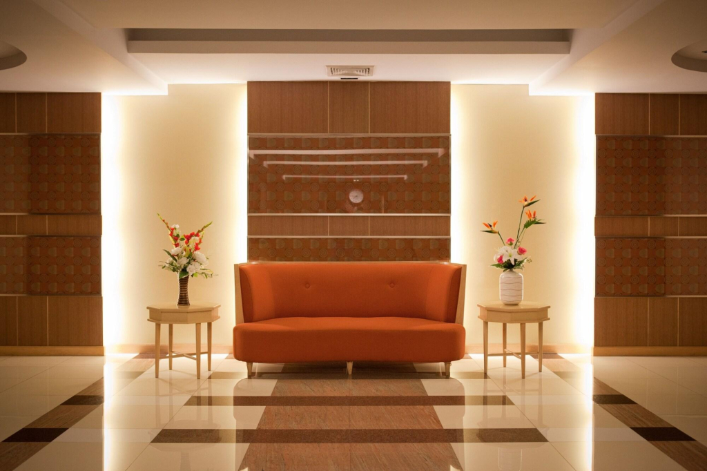 S.M. GRANDE RESIDENCE