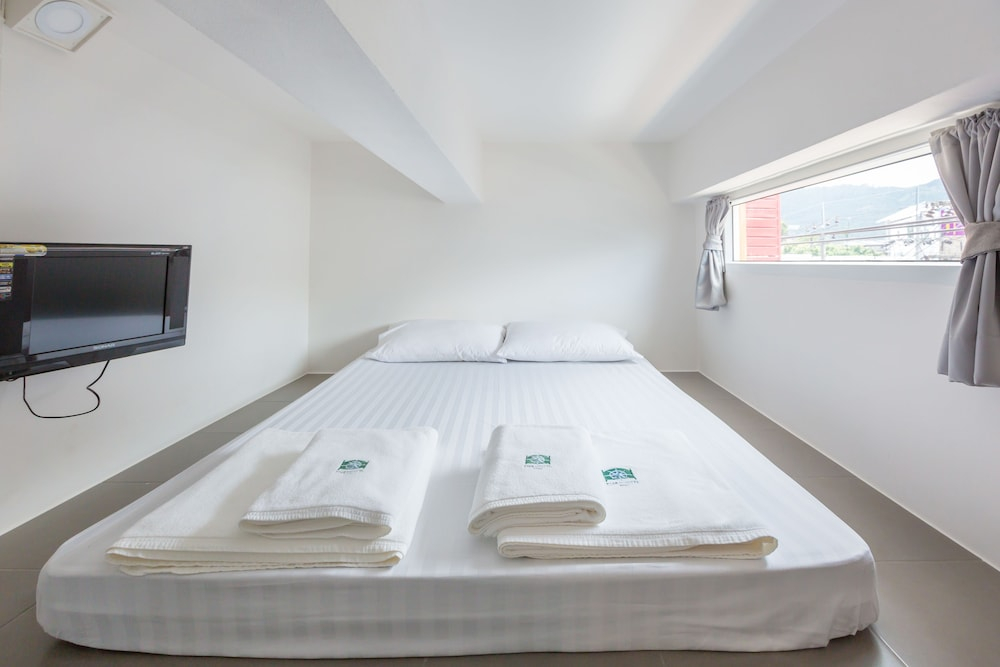 P168 Hostel Samui
