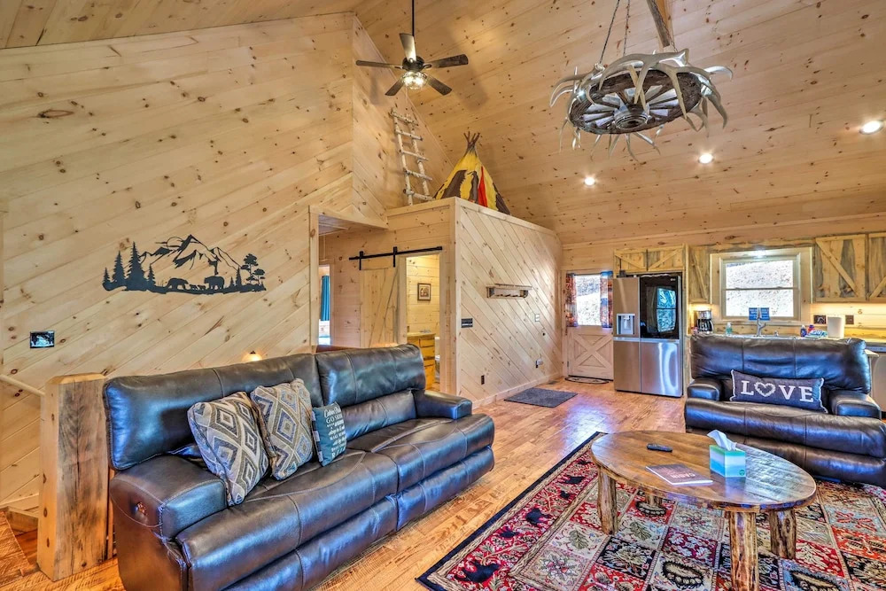 Luxury Cabin Vacation Rental in Mineral Bluff