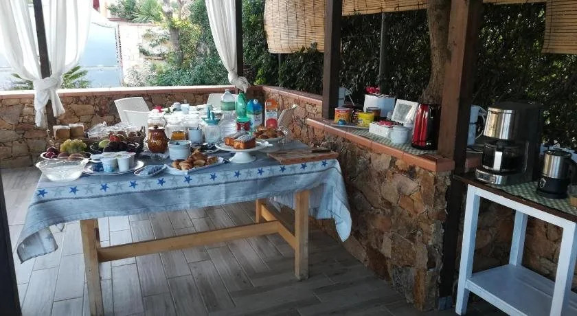 B&B Tanit
