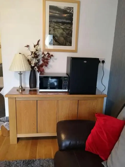 Avalon Studio. Comfy Well Equipped Cosy Studio. (Adults Only)