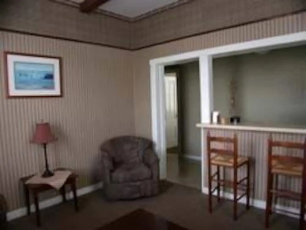 Nicholson House Inn