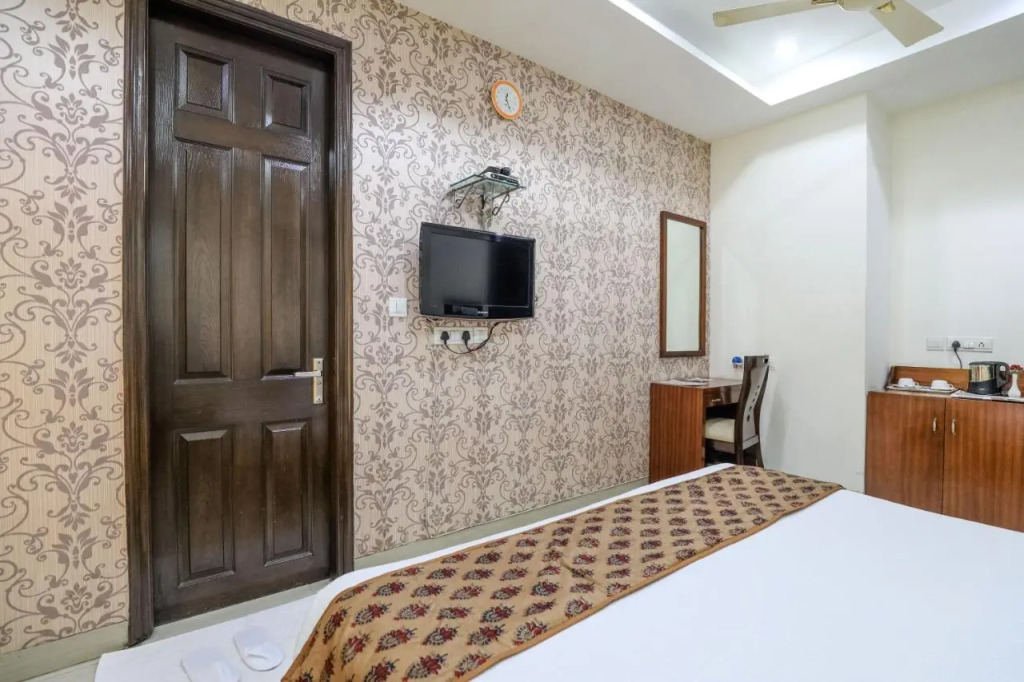 Cosy Grand, Chanakyapuri by The Cosy Hotels