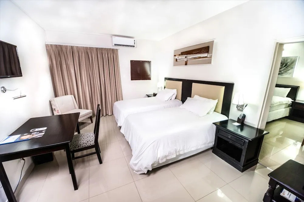 The George Hotel