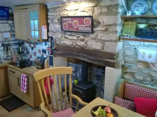 Half-pint Cottage