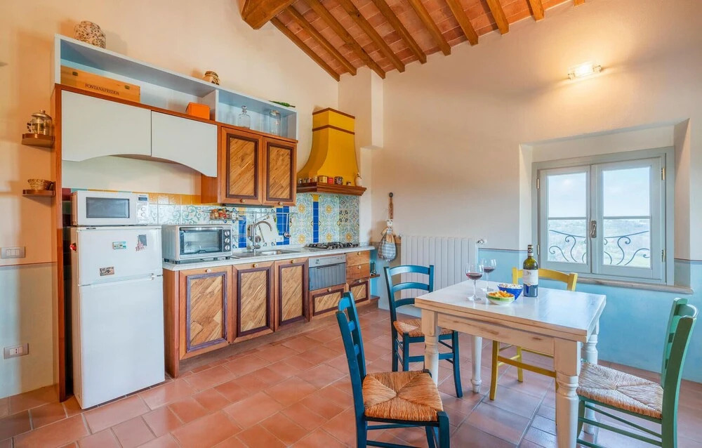 Beautiful Apartment in Lari With 2 Bedrooms, Wifi and Outdoor Swimming Pool