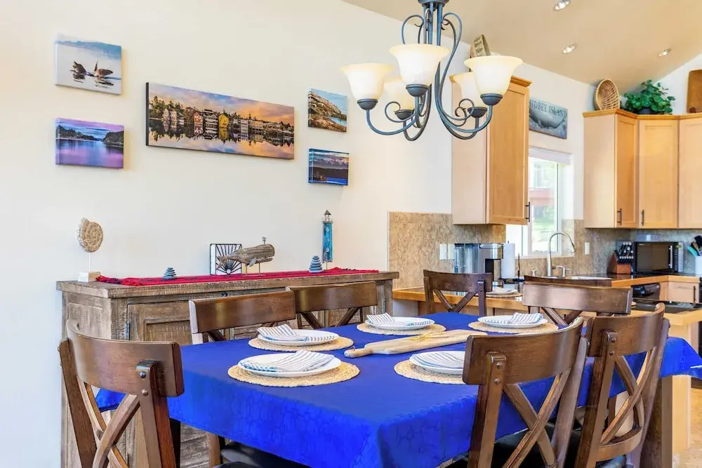 Harborview Getaway by Avantstay Walk to Beach