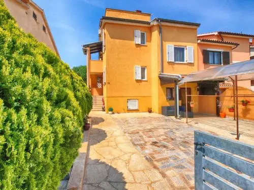 House Vesna 1479