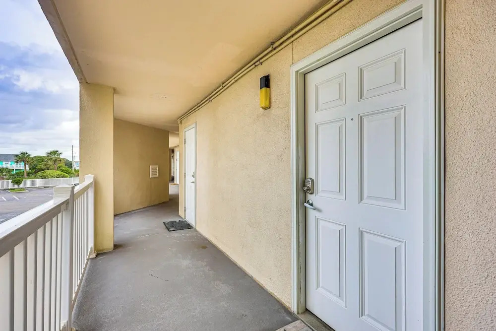 On-site Ocean Access: Condo in North Topsail Beach