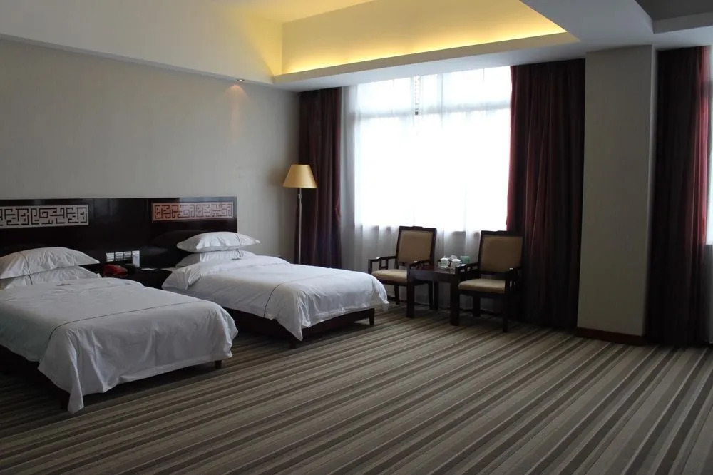 Hollyear Hotel
