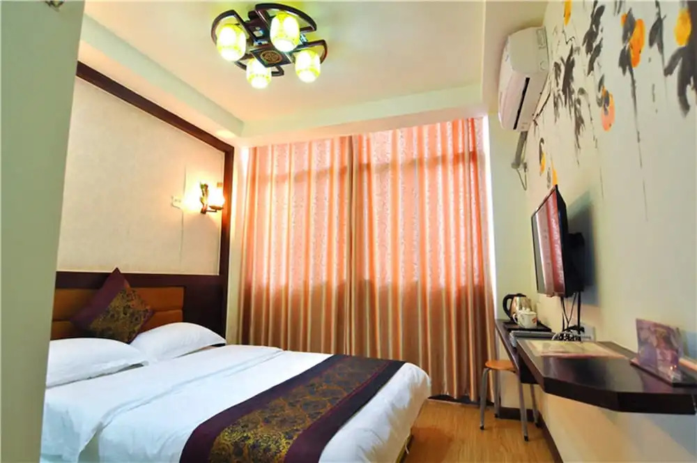 ZhanguaJiaJie Huluju Inn
