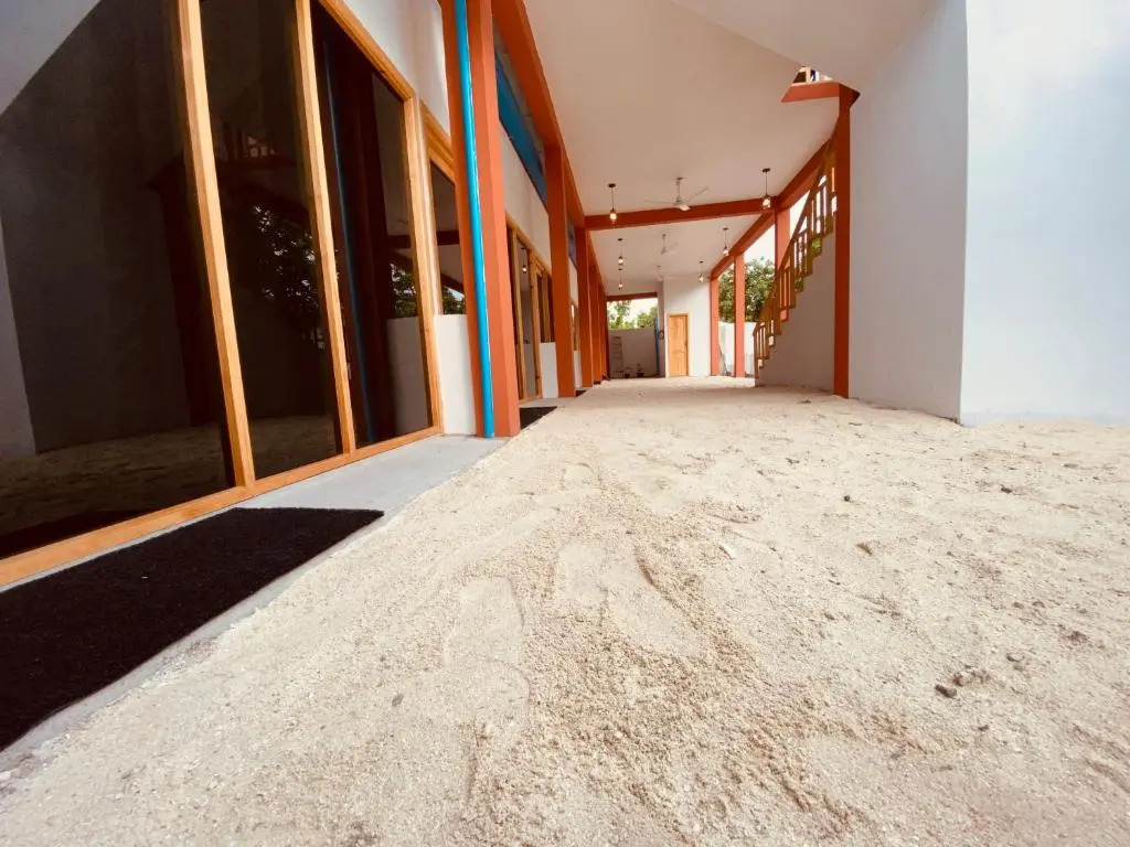 Dacha Thoddoo White Sand