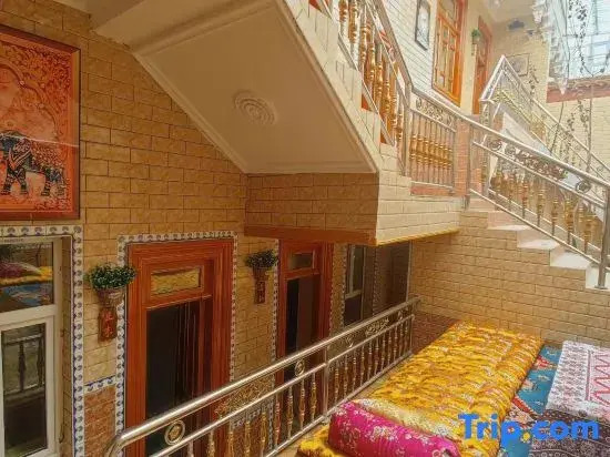 Silk Road Bieyuan Homestay