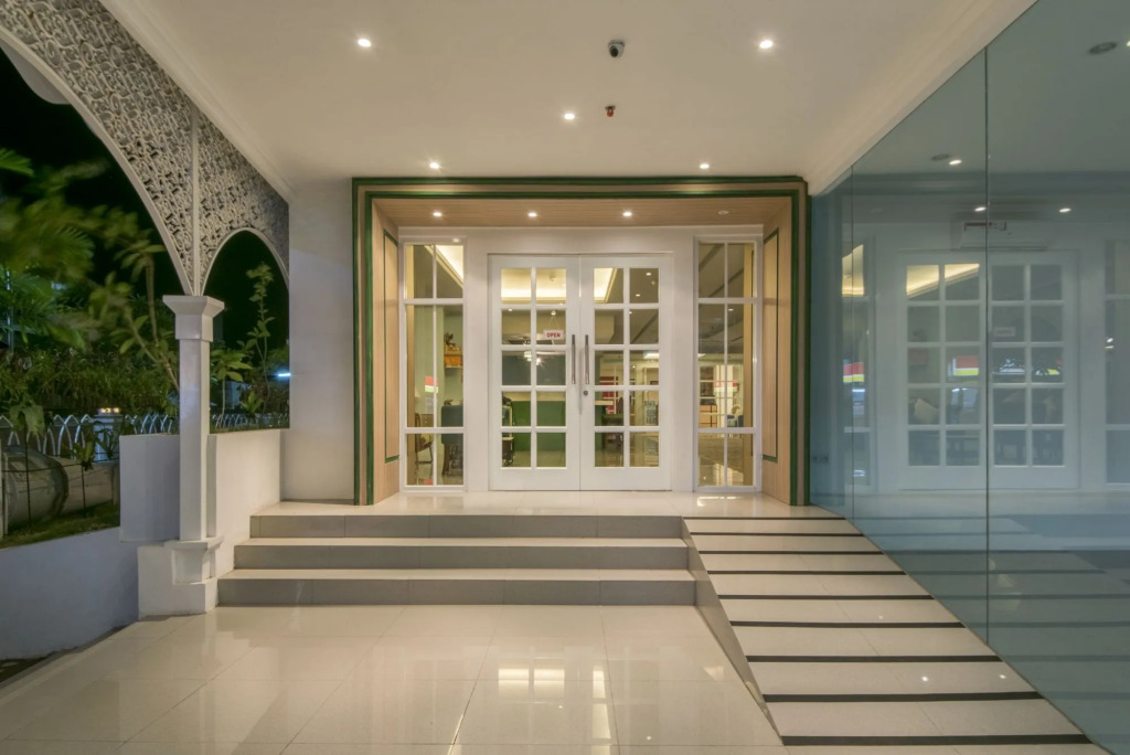 Yans House Hotel