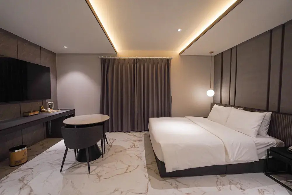 Urban Groove Hotel