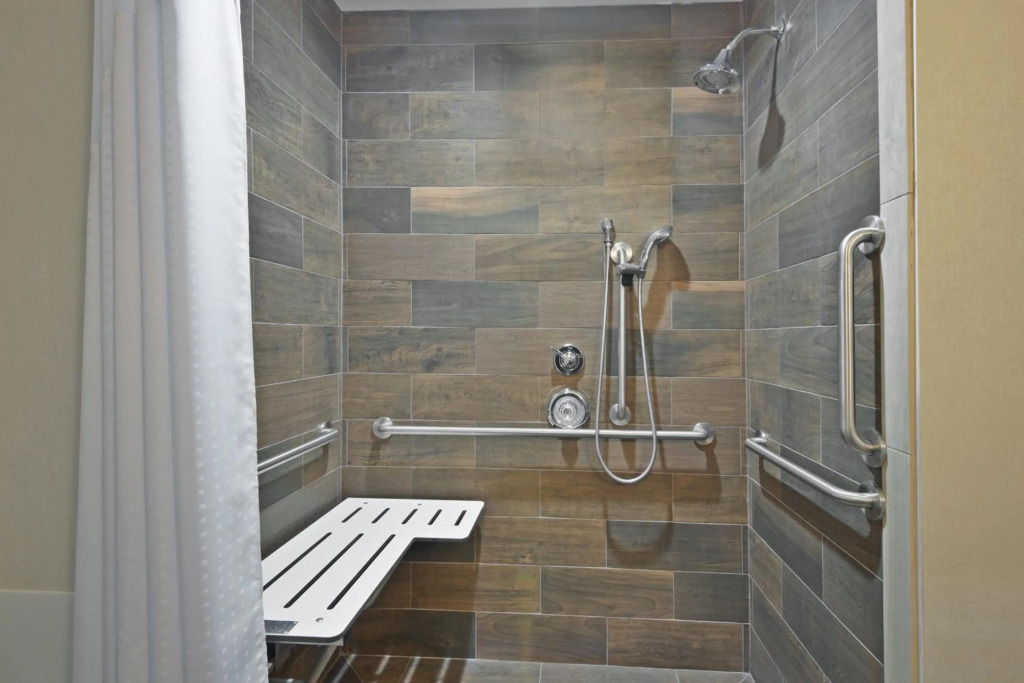 Holiday Inn Express & Suites New Cumberland by IHG