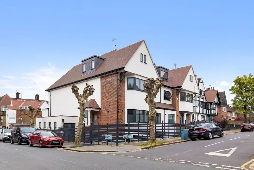 Luxury Flat in North West London