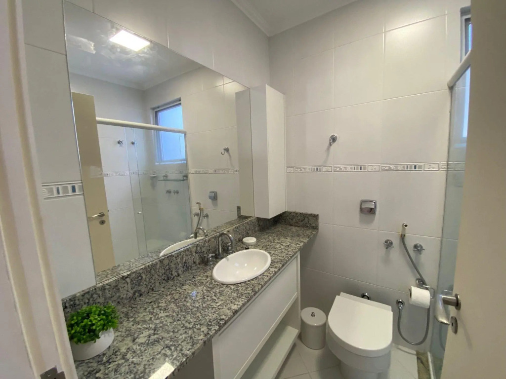 Casa Térrea 3 Suítes Piscina Jurere Internacional