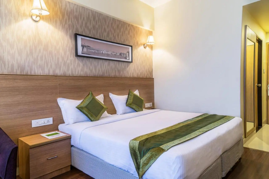 Treebo Premium Grand Emerald
