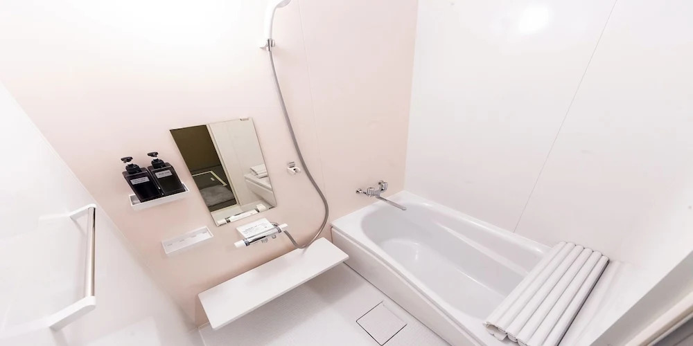 UCHI Living Stay HACHIKEN Station