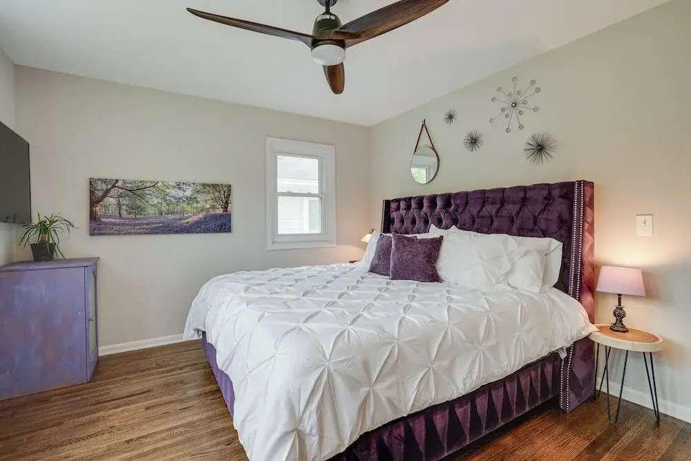 Pet-friendly Minneapolis Home ~ 8 Mi to Downtown!