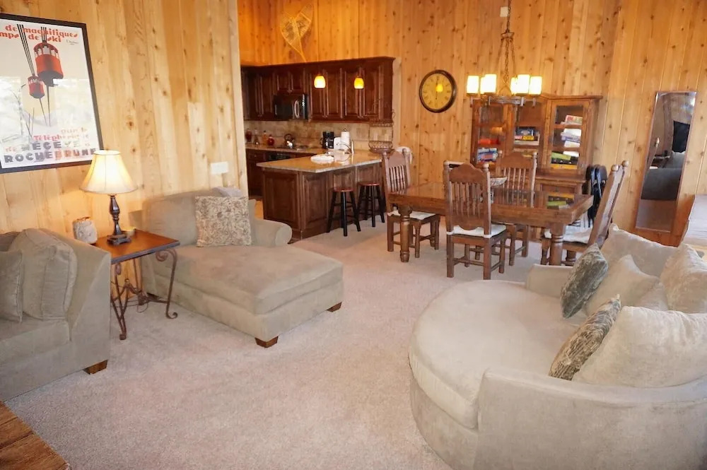 633 3 Bedroom Home