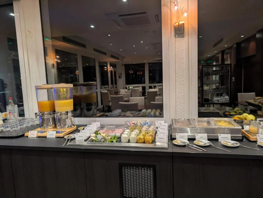Logis Hotel De La Loire Ancenis - Restaurant Les Bateliers