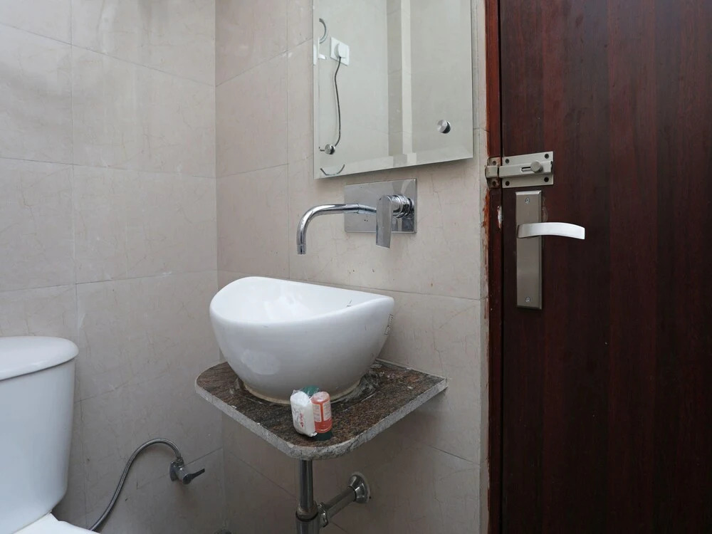 OYO 12503 Hotel Corner Point