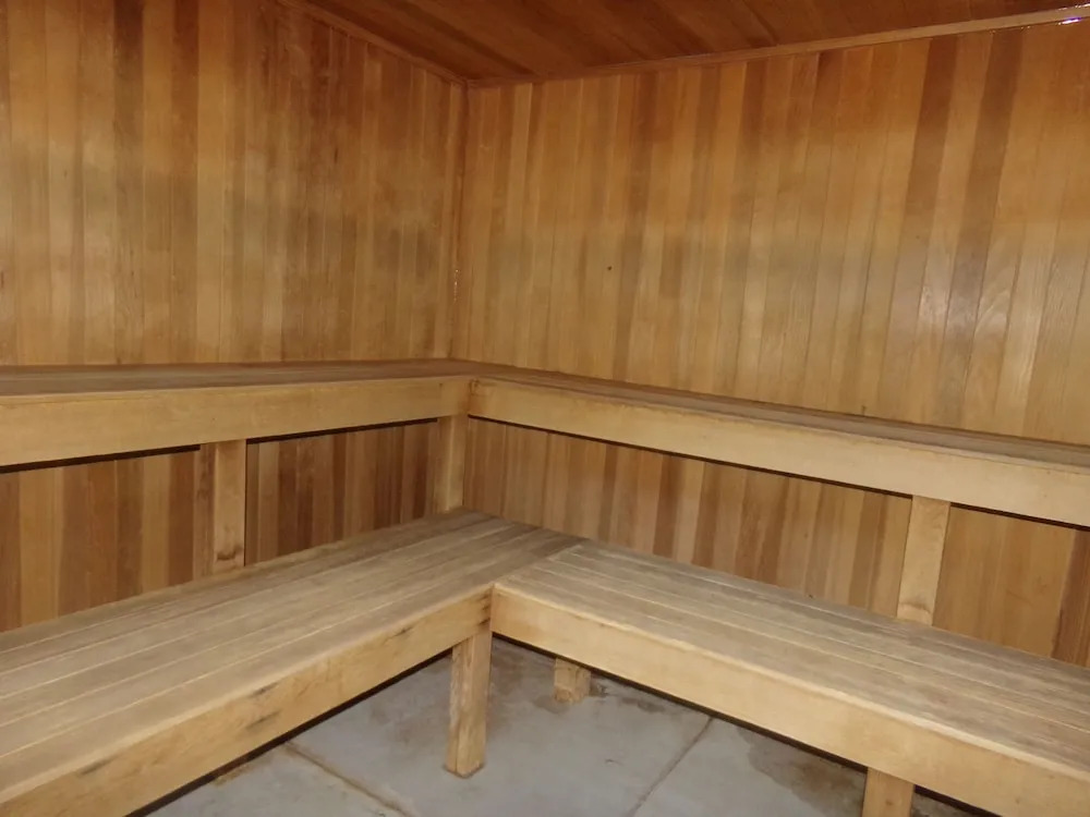 Three House 2 Bed 2 Bath THWC