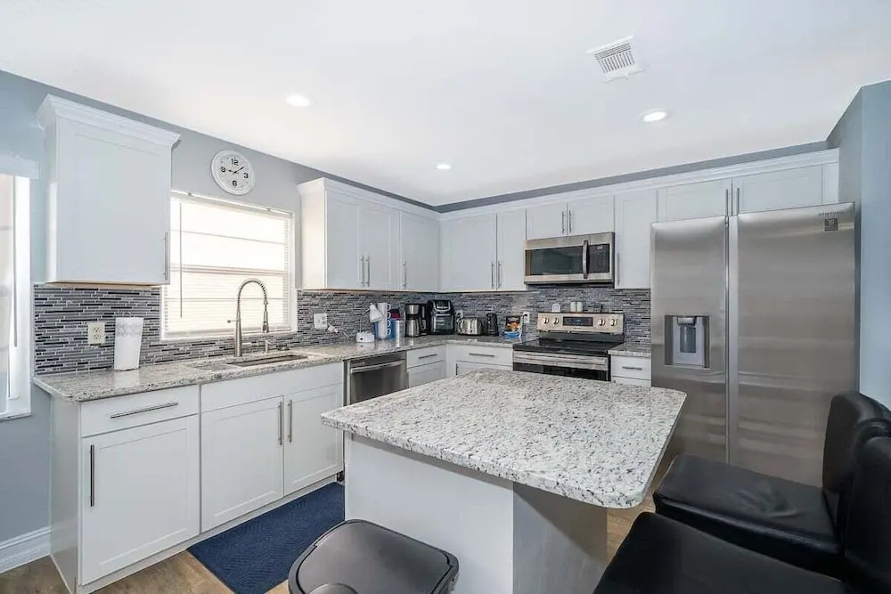 4820 Jamaica Lane 4bed