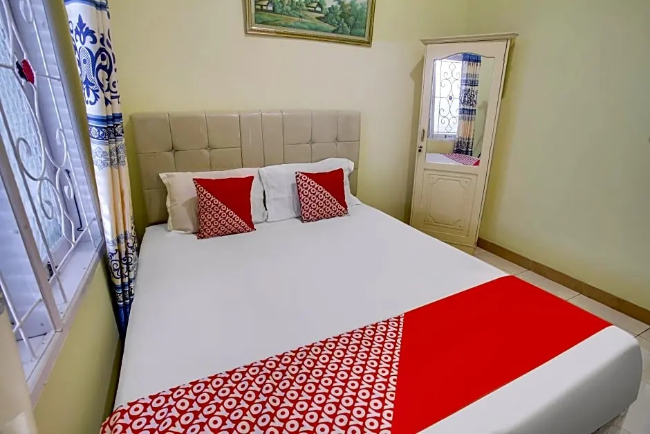 OYO 90968 Graha Family Guest House