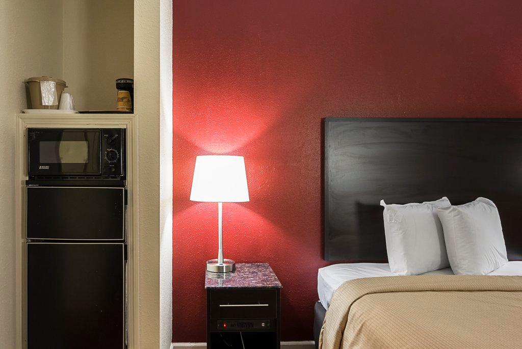 Red Roof Inn & Suites Scottsboro