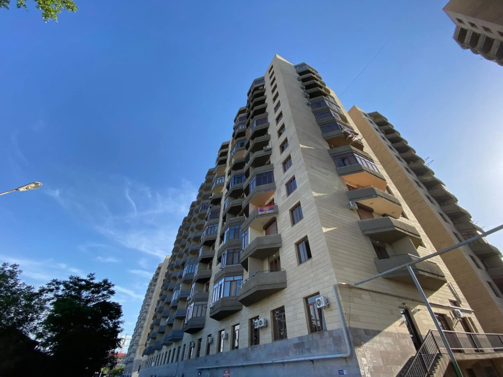 Argishti street 2 bedroom Elegance apartment with balcony GL152