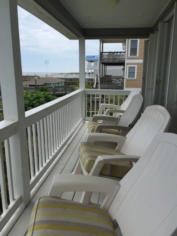 Sandy Shores - 4 Br Home