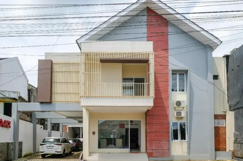 RedDoorz near Moro Mall Purwokerto