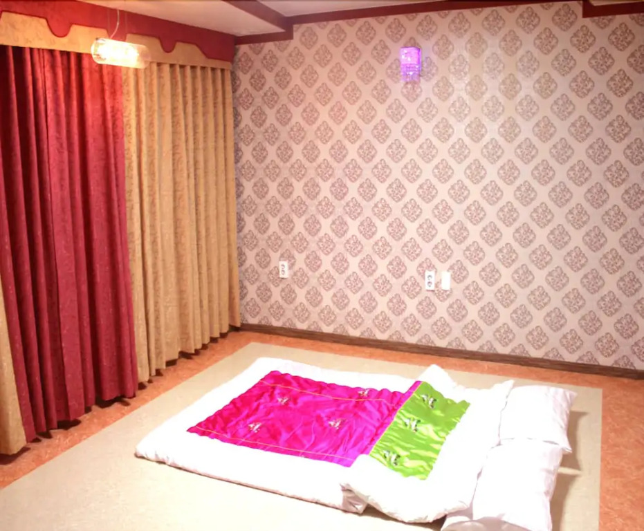 Hotel Lynn House