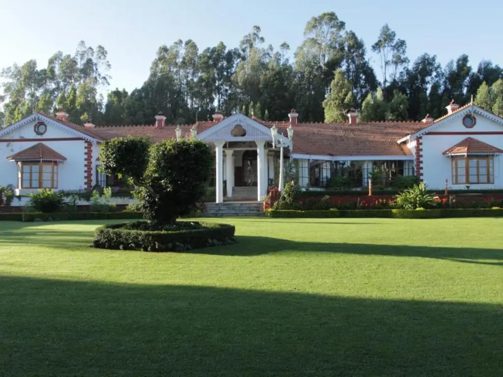 Kluney Manor