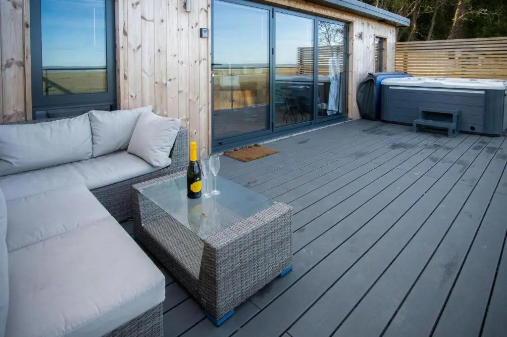 The Langland Bay Lookout - 1 Bed Cabin - Landimore