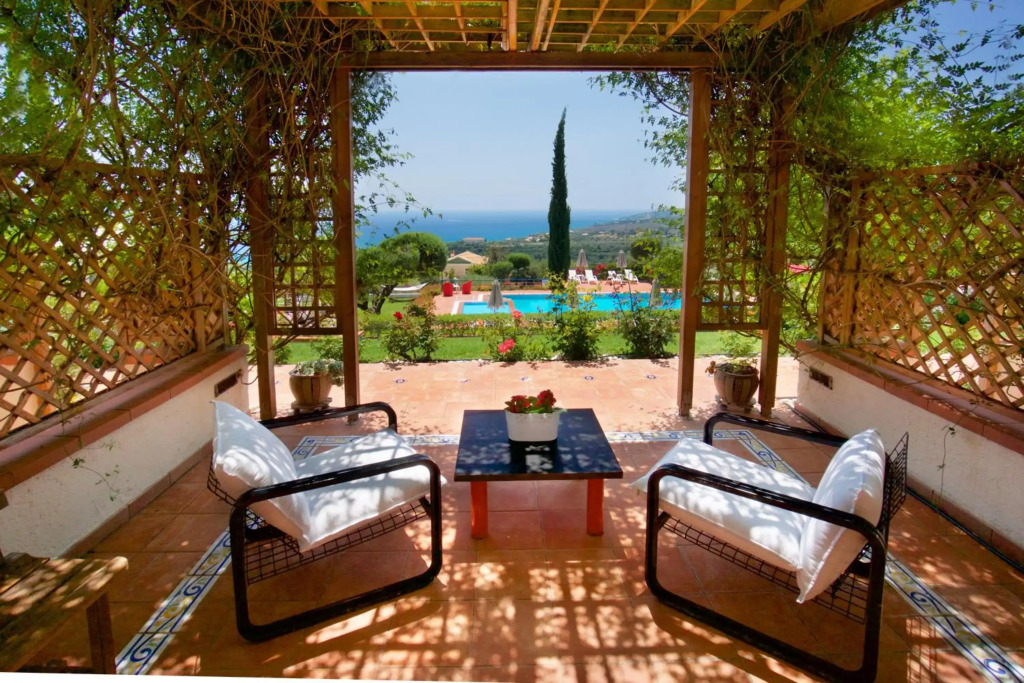 Felix Residence