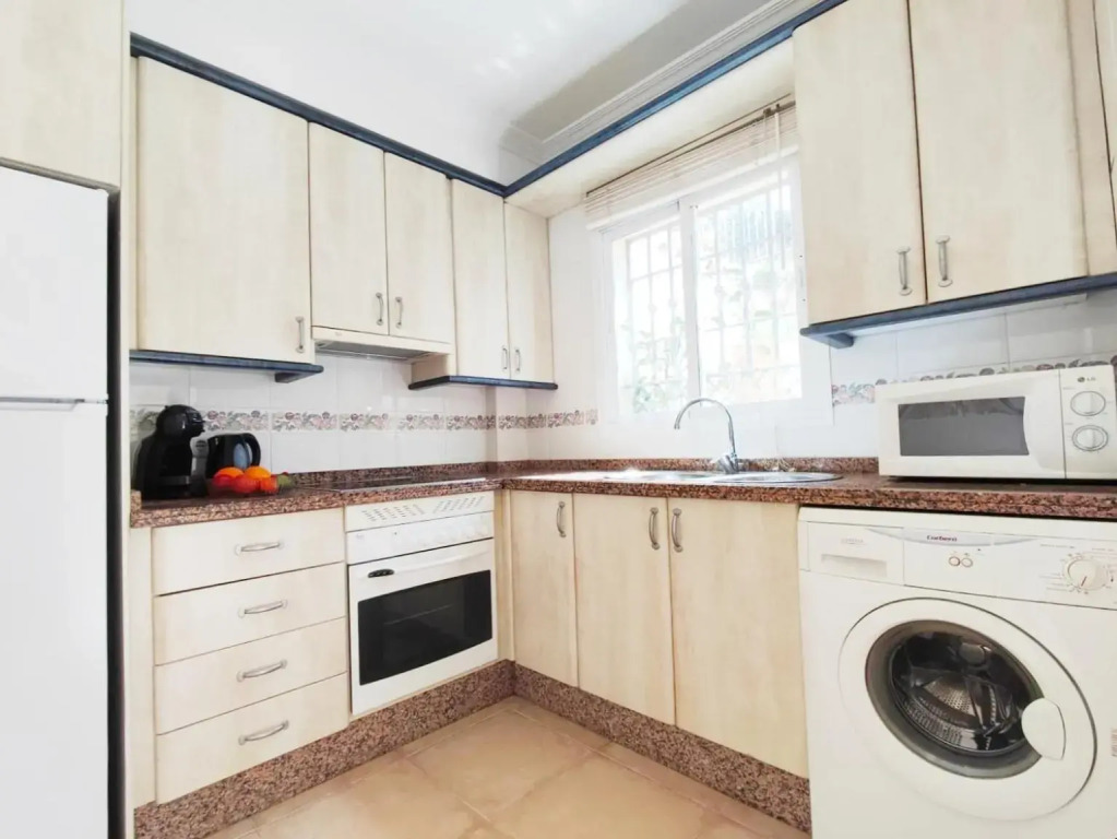 Lovely 2 bedroom townhouse in Fuentesol, Nerja