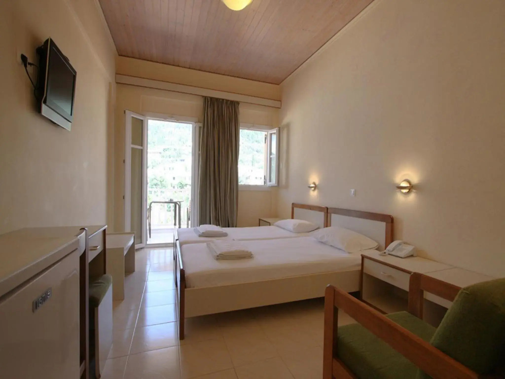 Ionis Hotel